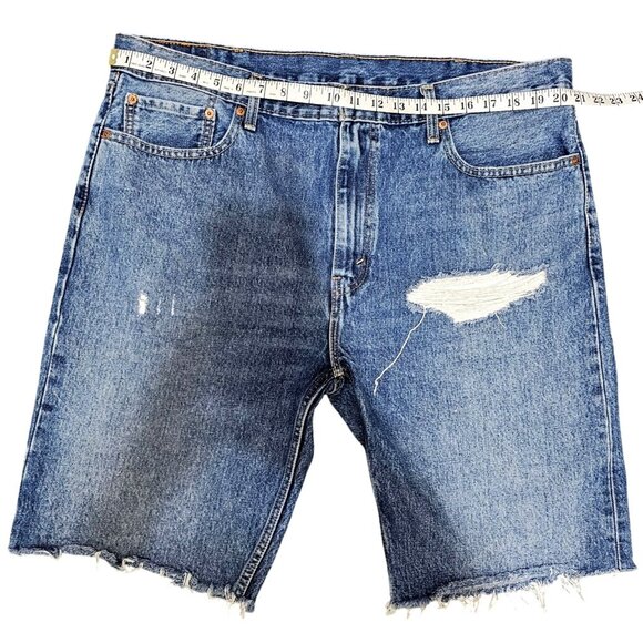 Men's Levi 502 Distressed Denim Shorts W40L - Picture 8 of 9